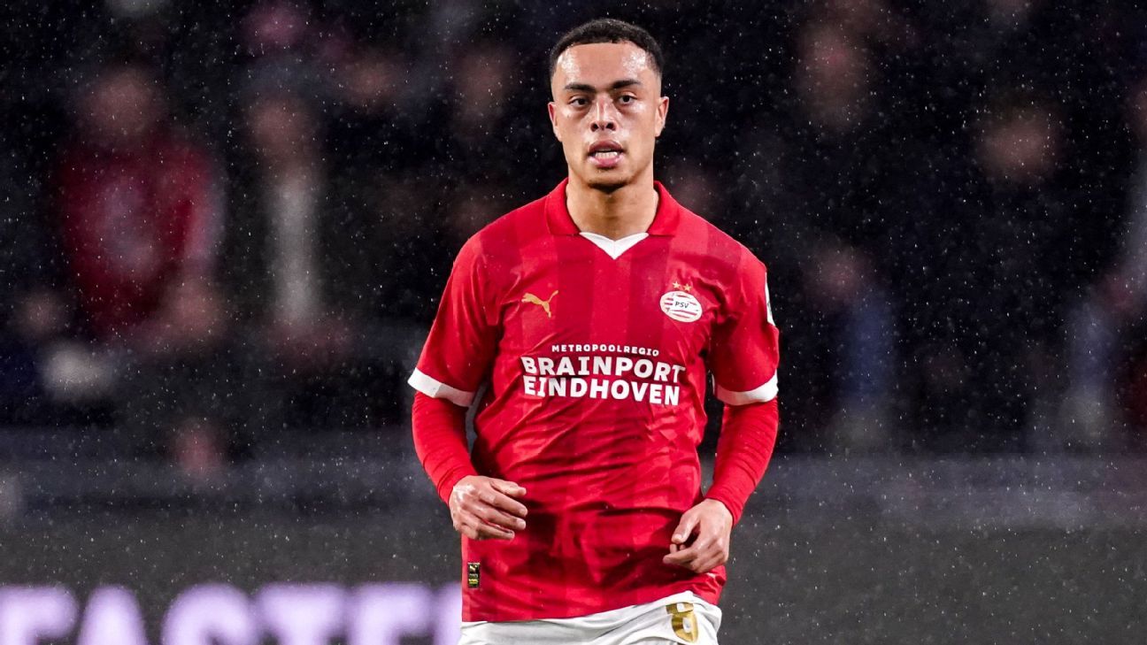 مجموعة Sergino Dest من الولايات المتحدة الأمريكية للعودة PSV Eindhoven بعد 11 شهرًا خارج