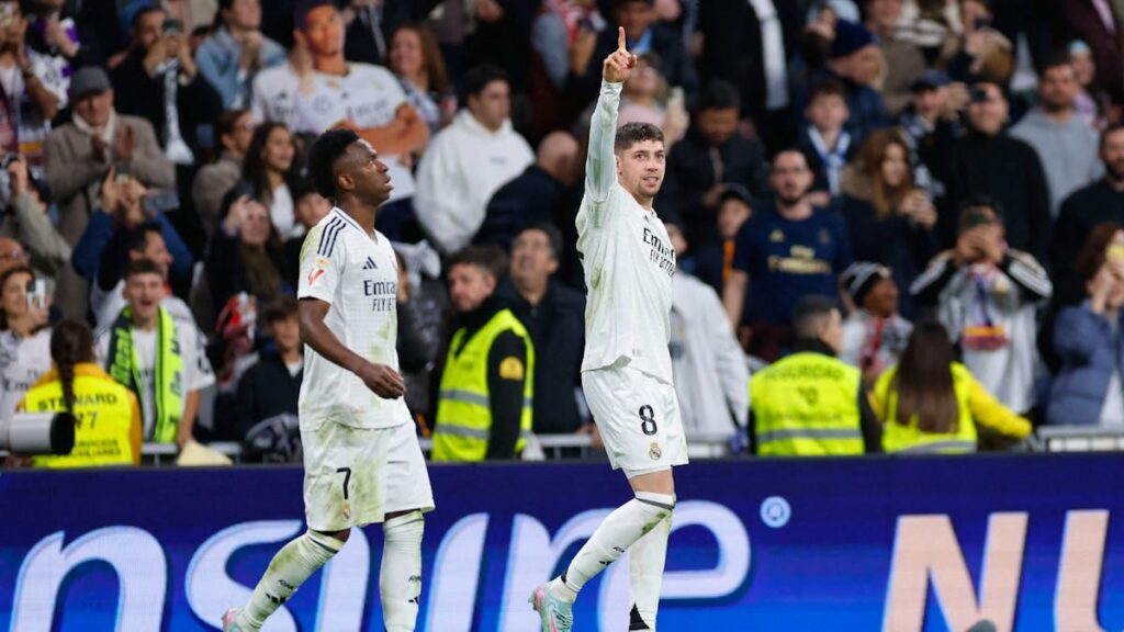 ريال مدريد يحقق النصر في اللحظات الحاسمة بفضل تألق فالverde. 1 ريال مدريد يحقق النصر في اللحظات الحاسمة بفضل تألق فالverde.