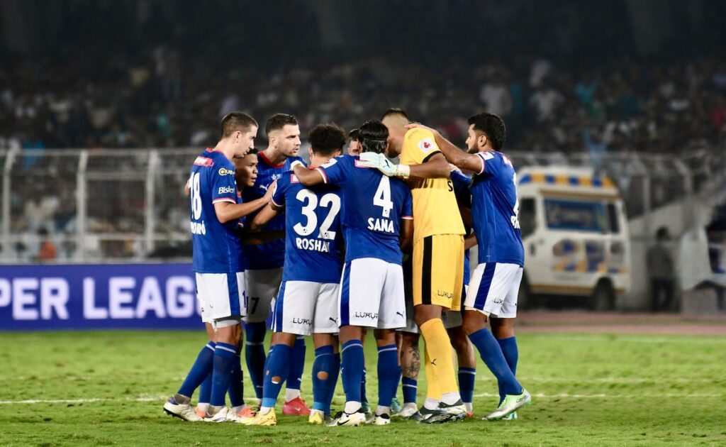 الأندية في دوري ISL تندد بالهجوم الإرهابي في باهالجام، وبنغالورو يرتدي شارة سوداء تضامنًا مع إنتر كاشي. 1 الأندية في دوري ISL تندد بالهجوم الإرهابي في باهالجام، وبنغالورو يرتدي شارة سوداء تضامنًا مع إنتر كاشي.