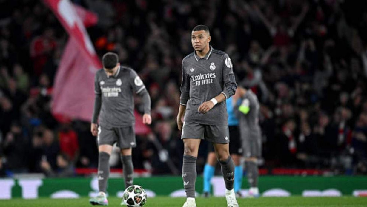 ثلاثي ريال مدريد الأكثر لومًا على الهزيمة القااسية أمام أرسنال قد يغادرون الفريق في الصيف بقرار مفاجئ من فلورنتينو بيريز!