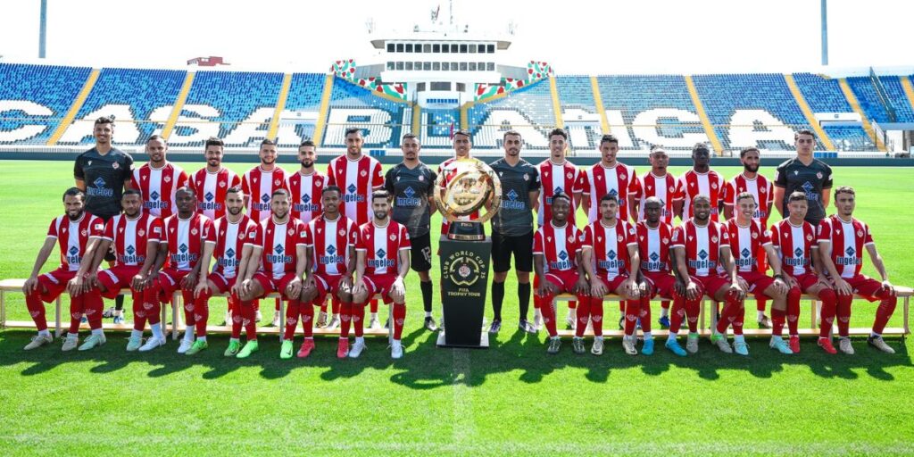 عدم تحديد حد أقصى لعدد اللاعبين في كأس العالم للأندية 1 لا يوجد حد أقصى لعدد اللاعبين المشاركين في كأس العالم للأندية