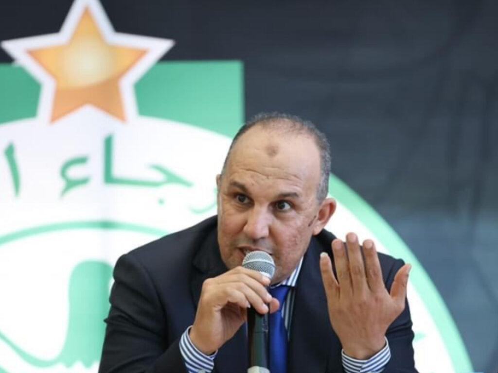عبد السلام بلقشور، رئيس العصبة الوطنية، يحدد موقفه بشأن رئاسة نادي الرجاء الرياضي. 1 عبد السلام بلقشور رئيس العصبة الوطنية يحسم موقفه من رئاسة الرجاء الرياضي