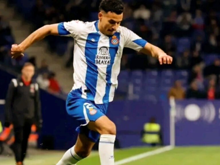 الدولي المغربي عمر الهلالي يغيب عن فريقه إسبانيول برشلونة