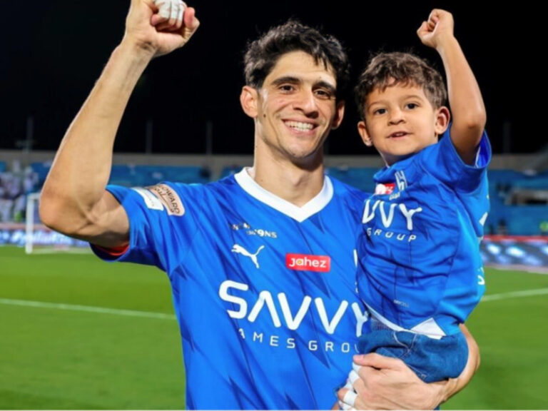 هل هي نهاية بونو مع الأزرق ؟..الهلال السعودي يحدد بديل الحارس الدولي المغربي ياسين بونو‎
