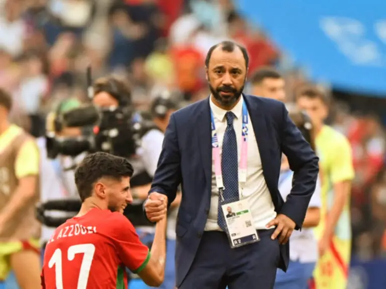 وليد الركراكي يتلقى تقريرا مفصلا عن مدافع جديد من طارق السكتيوي