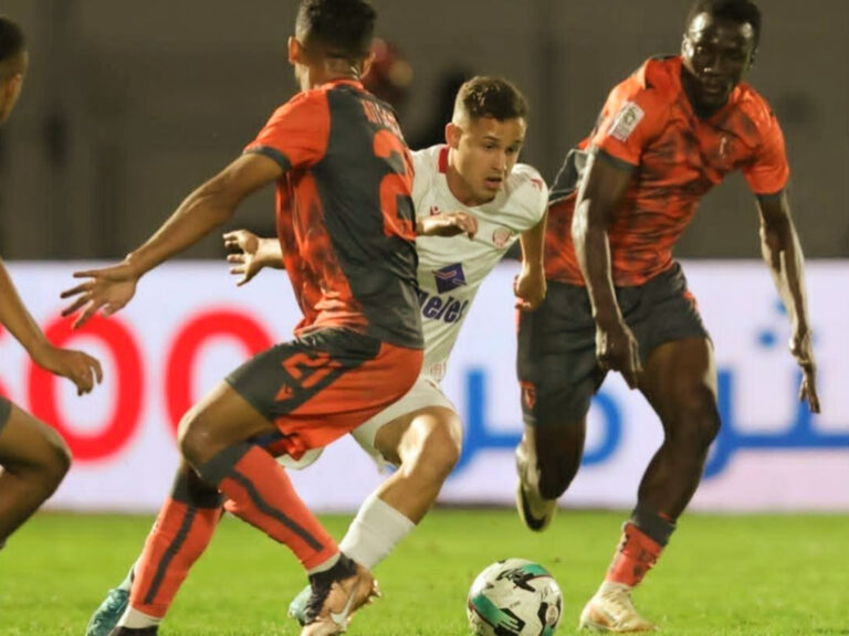 فريق الوداد الرياضي يبيع الثنائي البرازيلي بيدرينهو وآرثر فيندروفسكي