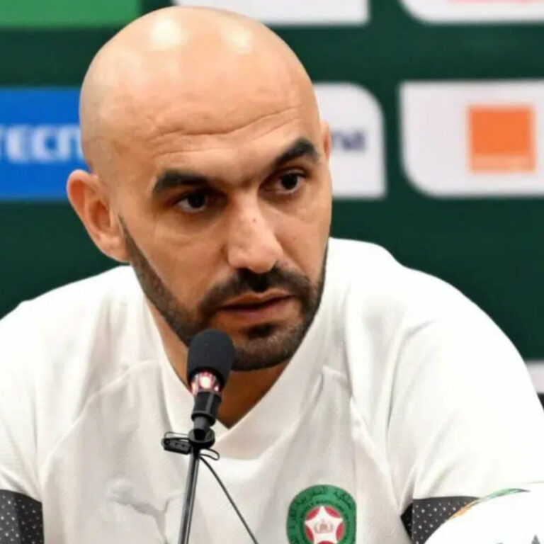 وليد الركراكي يتجه نحو استدعاء حارس جديد لأول مرة إلى المنتخب الوطني المغربي