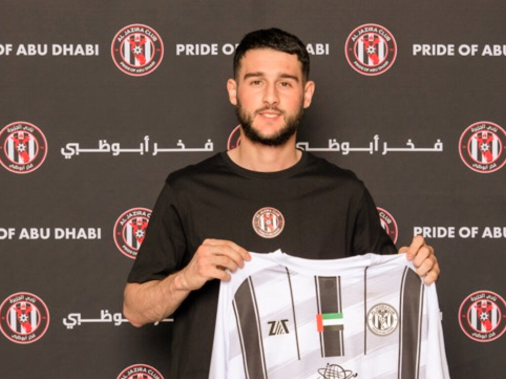 الوداد الرياضي يوافق على عرض إماراتي مغري لضم الشاذلي 1 الوداد الرياضي يحسم عرضًا إماراتيًا ضخمًا لضم الشاذلي