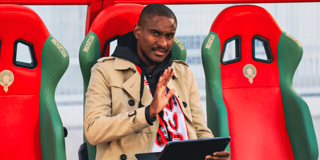 الوداد يُعلن رسميًا إنهاء عقد رولاني موكوينا 1 الوداد يفسخ رسميا عقد رولاني موكوينا