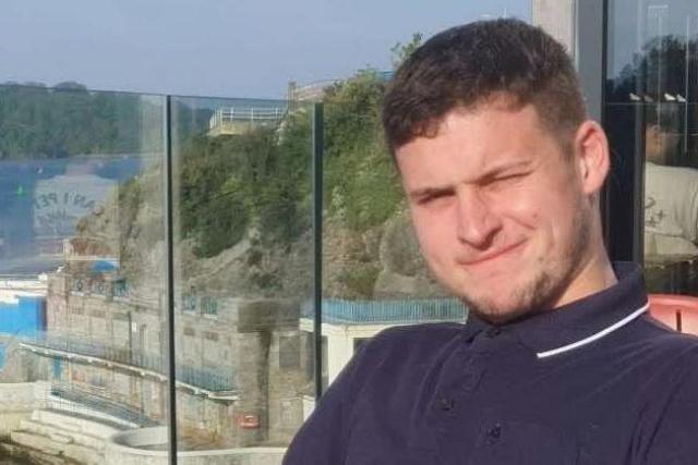 Un supporter de Leeds dans le coma après être tombé d'un arbre lors des célébrations de la montée en Premier League