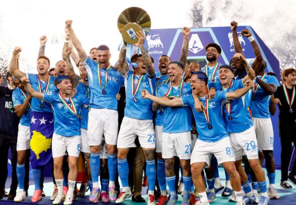 Naples remporte son quatrième championnat d’Italie, après un duel à distance haletant avec l’Inter Milan