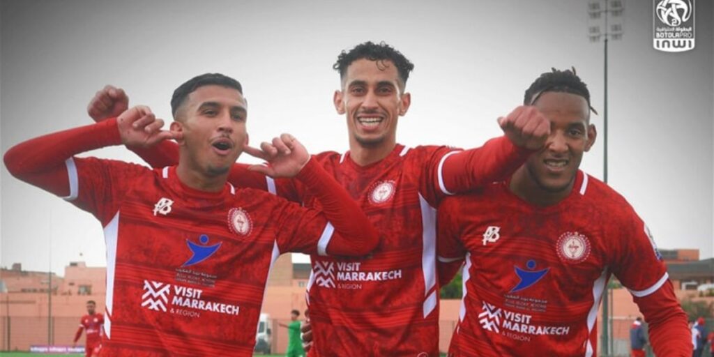 الكوكب المراكشي يُعلن عودته إلى دوري الأضواء، بينما ينخفض أولمبيك خريبكة وسريع وادي زم إلى الهواة. 3 رسميا.. الكوكب المراكشي يعود إلى قسم الأضواء وأولمبيك خريبكة وسريع وادي زم إلى الهواة