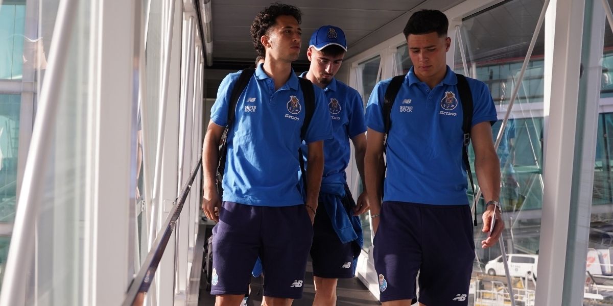 بورتو يحط الرحال بالمغرب ويواجه الوداد بلاعبين من الشباب والكبار