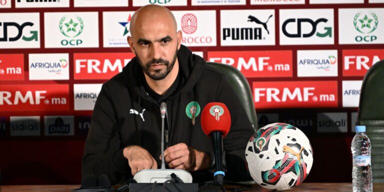 الركراكي يلمح لتغيير مركز أحد اللاعبين في مباراتي تونس والبنين
