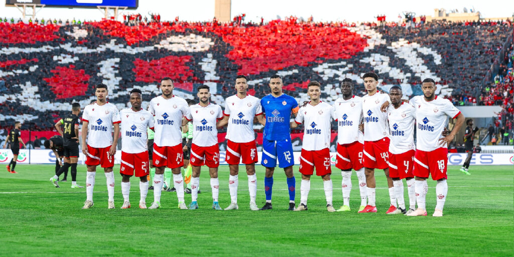 الوداد يحقق الفوز في "الكلاسيكو" ويعزز موقفه في سباق الوصافة بقوة 1 الوداد يحسم "الكلاسيكو" ويضغط بقوة في سباق الوصافة