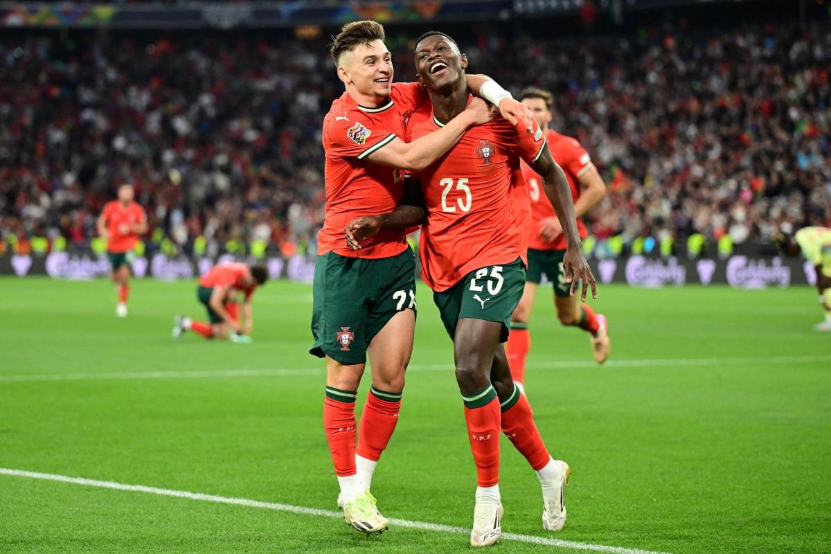 Un craquage de fumigènes qui coûte cher : les autorités déplorent l'usage de fusées de détresse au large des côtes bretonnes après la victoire du Portugal en Ligue des nations