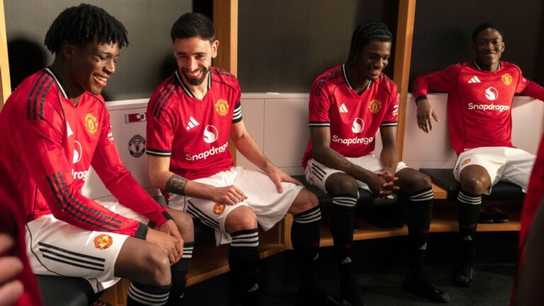 Manchester United pay homage to Old Trafford with 2025-26 home kit