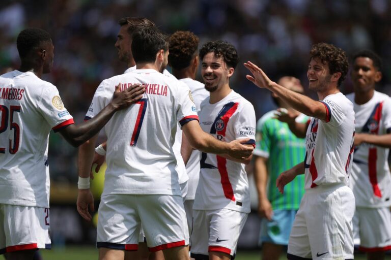 le résumé du succès des Parisiens, qualifiés pour les huitièmes de finale de la Coupe du monde des clubs