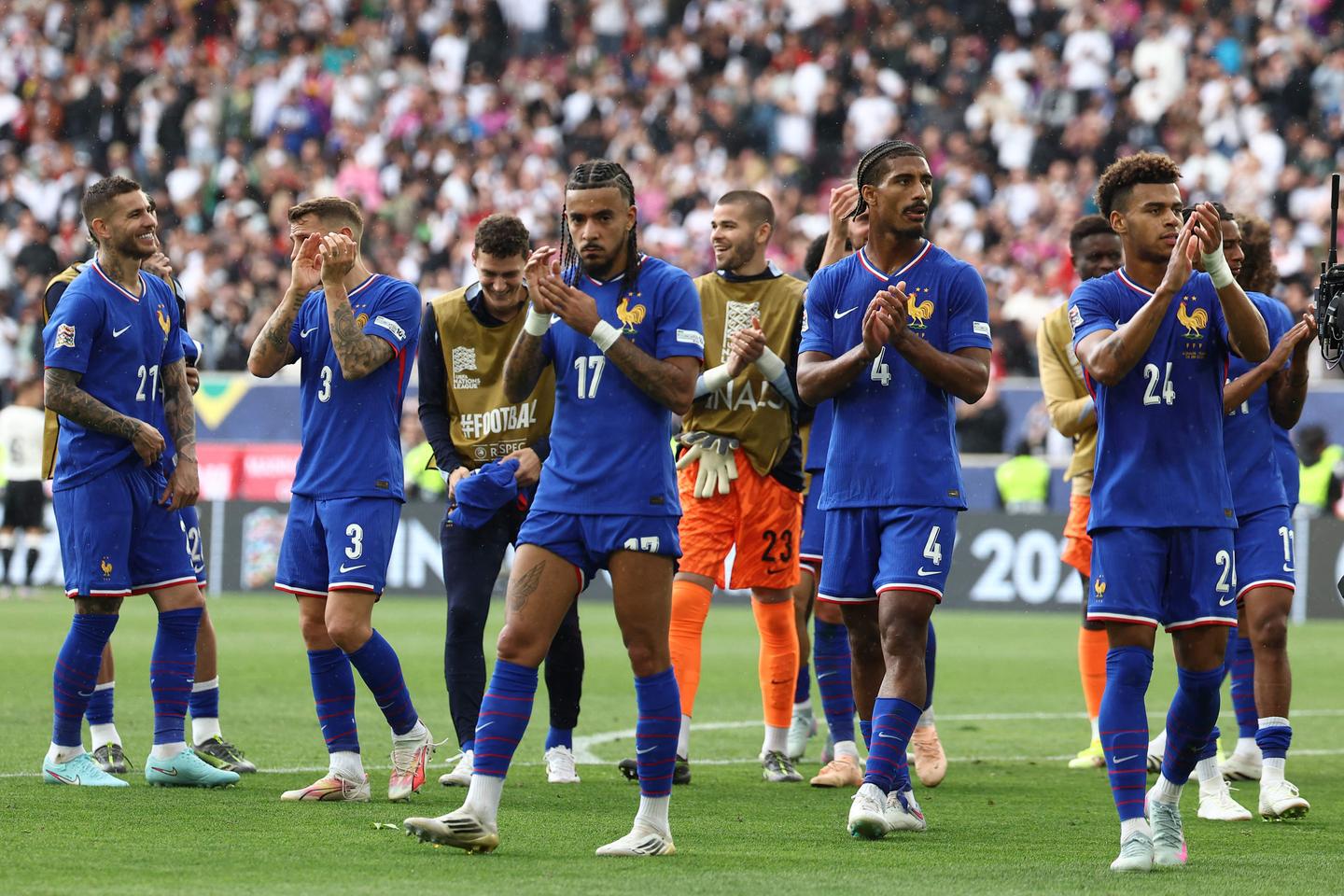 بعد موسم حافل بالتقلبات، يحقق المنتخب الفرنسي الفوز في مباراة تحديد المركز الثالث في دوري الأمم.