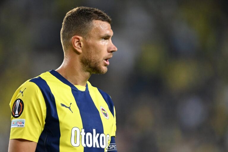 Edin Dzeko bientôt de retour en Serie A du côté de la Fiorentina