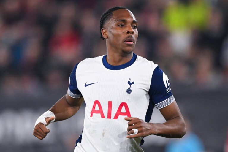 Mercato : le transfert de Mathys Tel à Tottenham va rapporter gros à Rennes