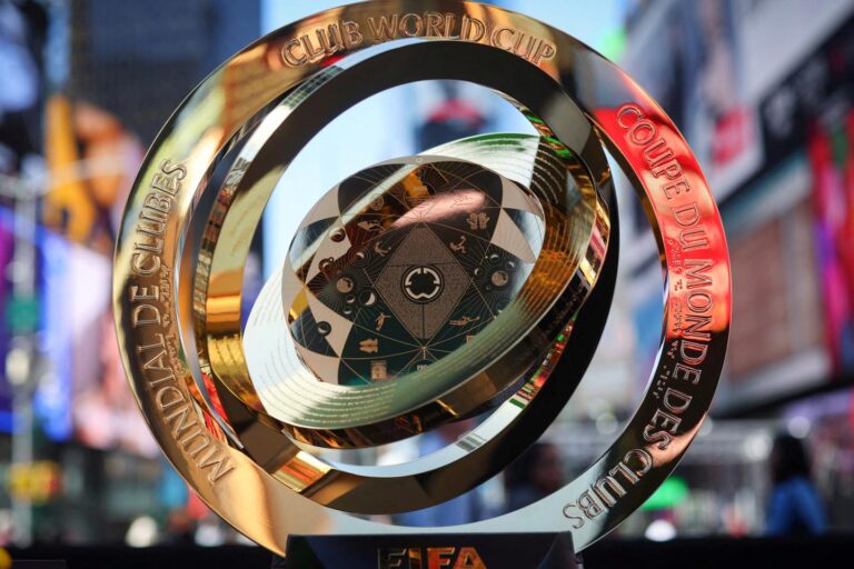 La Coupe du monde des clubs, chère au patron de la FIFA, s’inscrit dans un calendrier surchargé