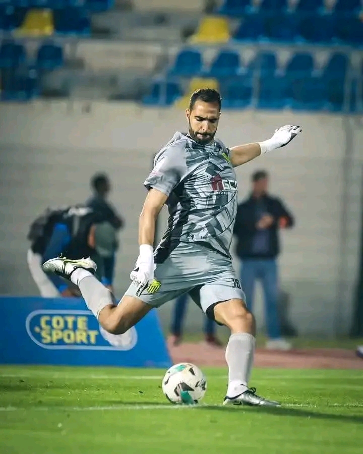 المغرب الفاسي يجدد عقد صلاح الدين شهاب