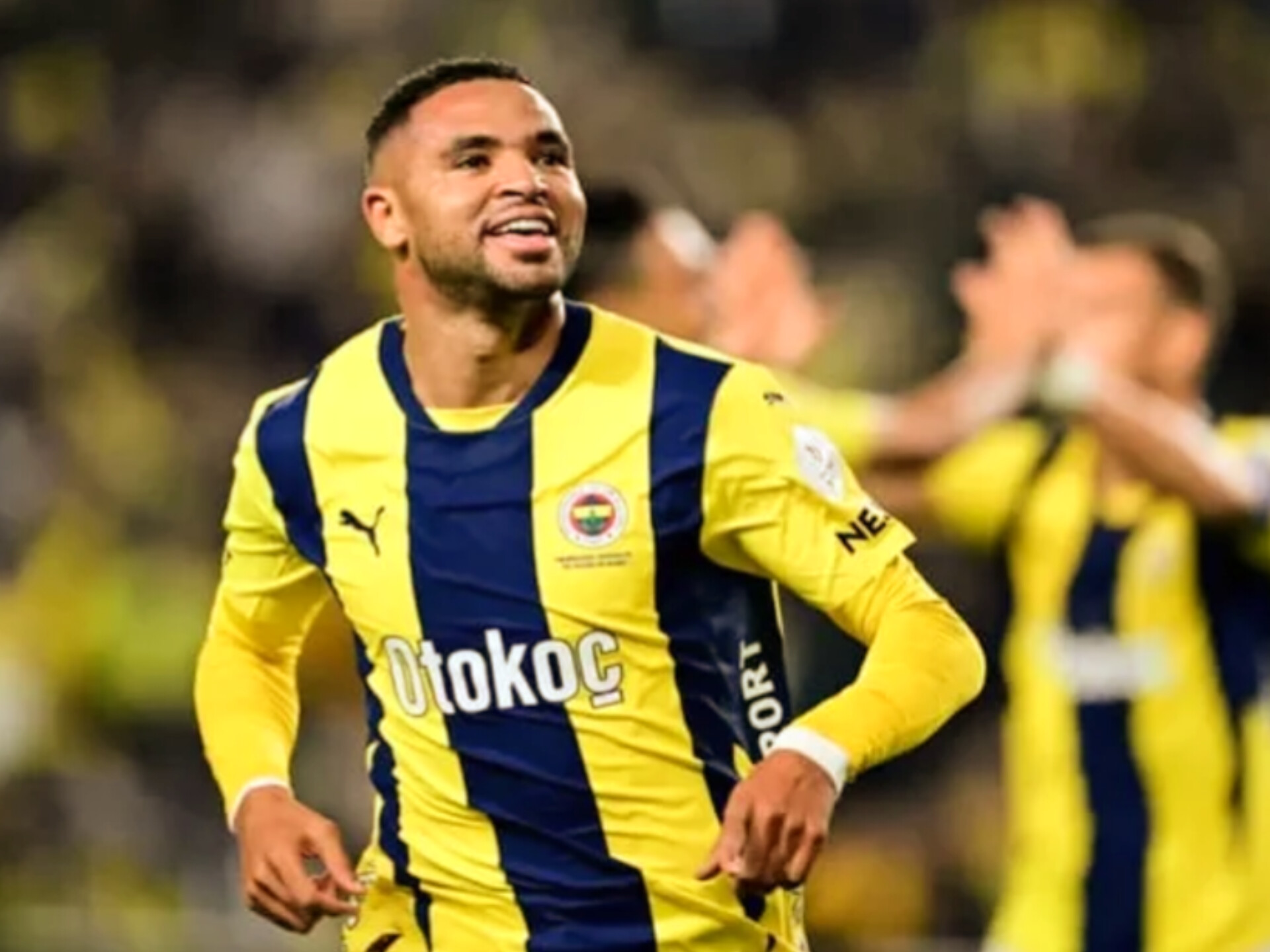 يوسف النصيري يُثير المنافسة بين أندية الدوري الإنجليزي الممتاز
