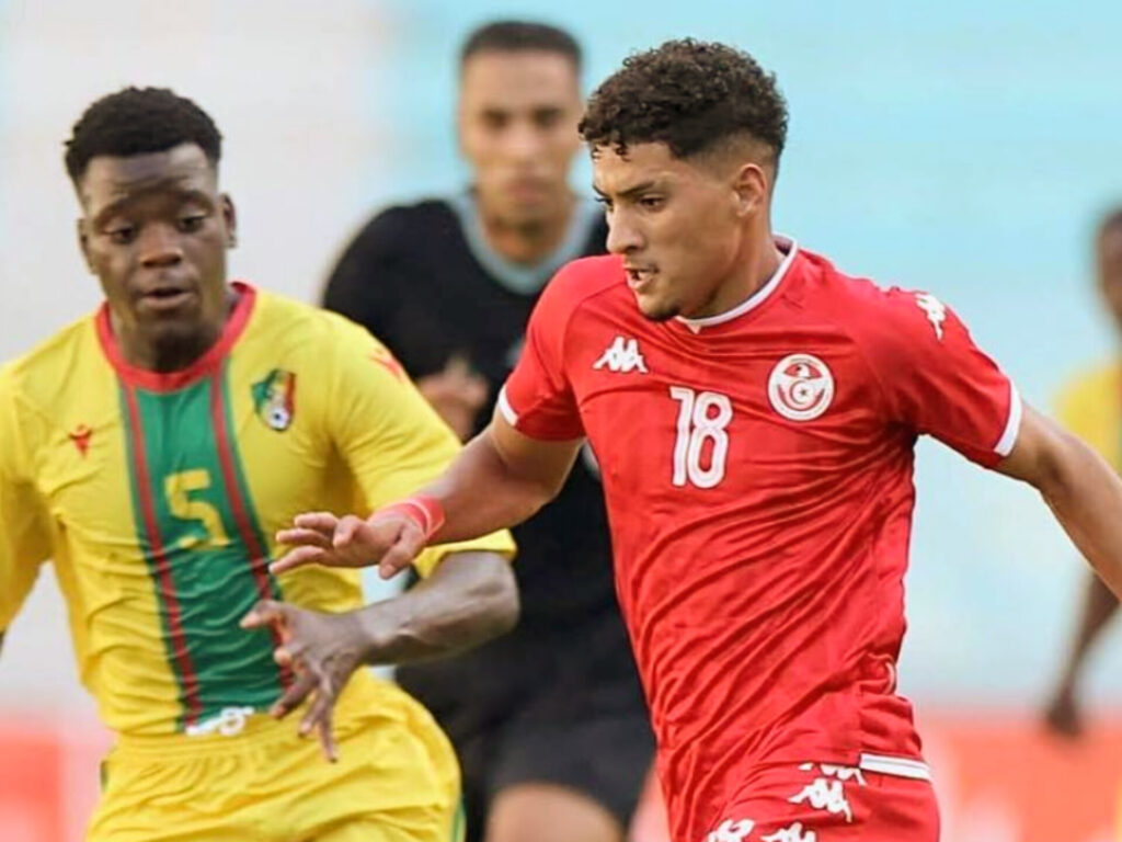 نادي الجيش الملكي يُعلن عن التعاقد مع اللاعب الدولي التونسي أشرف الحباسي 1 نادي الجيش الملكي يحسم التعاقد مع الدولي التونسي أشرف الحباسي