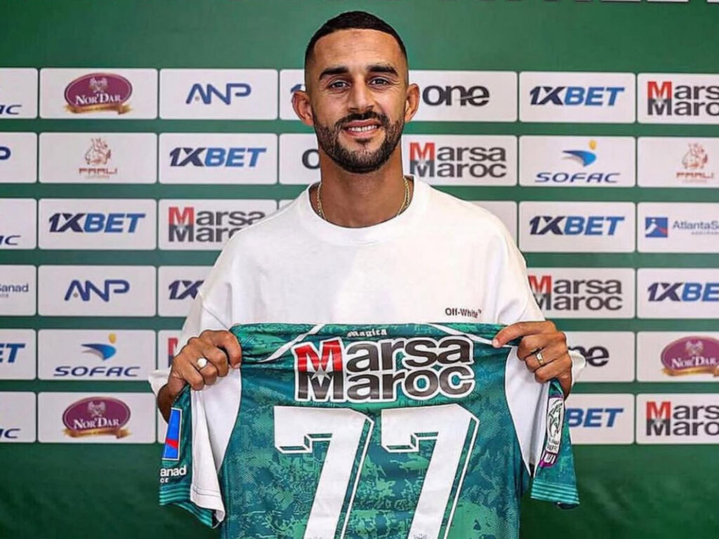 عبد الله بيرويين، رئيس نادي الرجاء الرياضي، يتوصل إلى قرار نهائي بشأن مسألة اللاعب آدم النفاتي. 1 عبد الله بيرواين رئيس نادي الرجاء الرياضي يحسم ملف اللاعب آدم النفاتي
