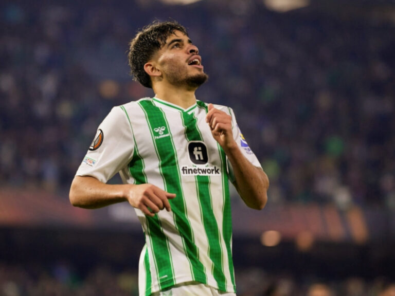 عبد الصمد الزلزولي يحسم في انتقاله إلى الدوري السعودي