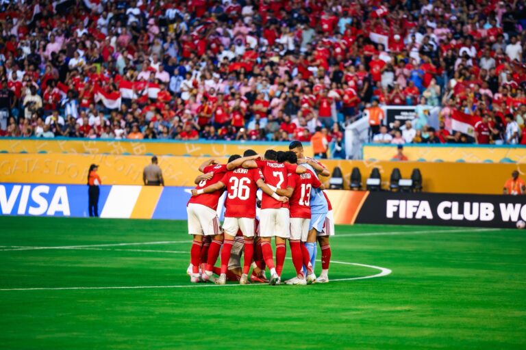 نجم الأهلي يريد الرحيل بعد مباراة إنتر ميامي وبيراميدز يمهد طريق الأهلي لضم إبراهيم عادل والزمالك يخـ.ـطف صفقة الخطيب!