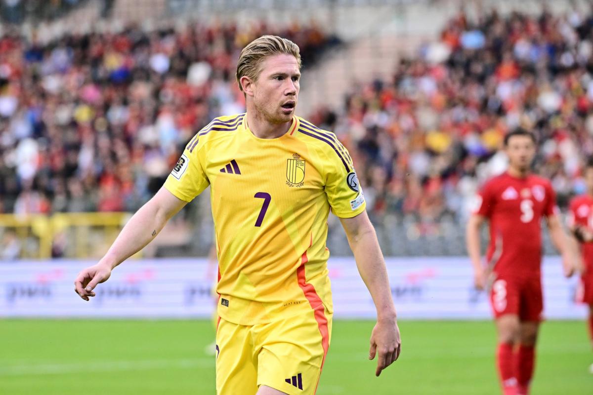Les supporters en folie pour accueillir Kevin De Bruyne qui passe sa visite médicale avant de signer à Naples