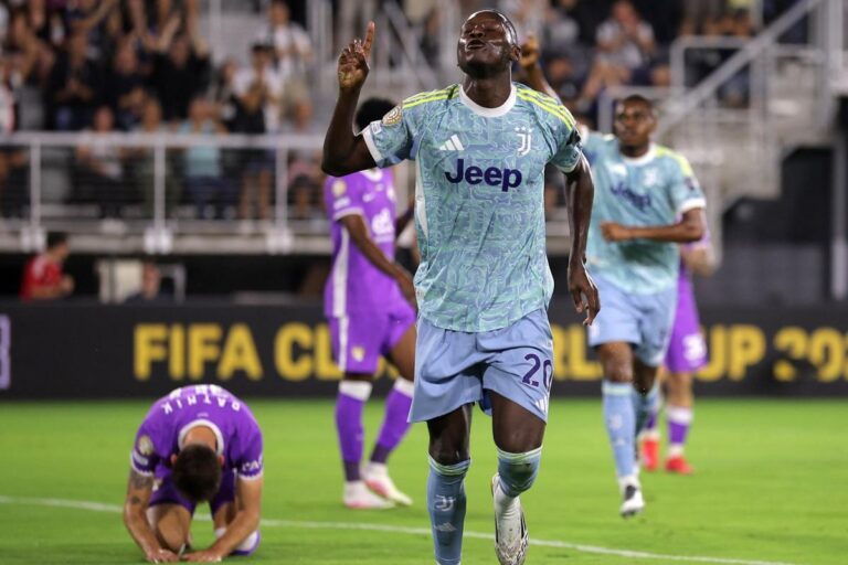 Randal Kolo Muani double buteur lors de l'écrasante victoire de la Juventus Turin face à Al-Aïn