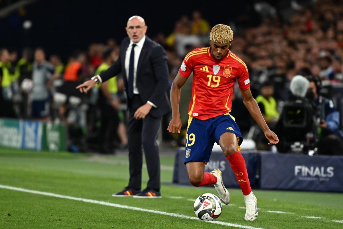 تشكيلة المنتخب الإسباني للمباراة النهائية لدوري الأمم الأوروبية أمام البرتغال، تضم يامال وفابيان رويز