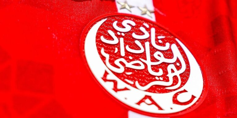 الوداد يواجه يوفنتوس بقميص جديد- صورة