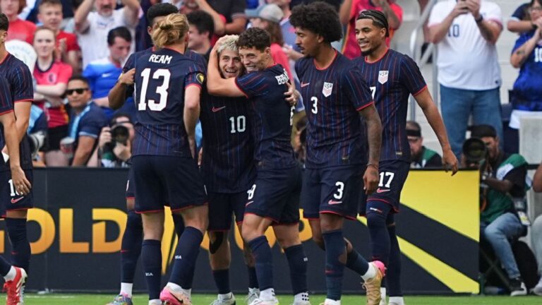 Follow live: Raúl Jiménez finds top corner to bring Mexico even with USMNT