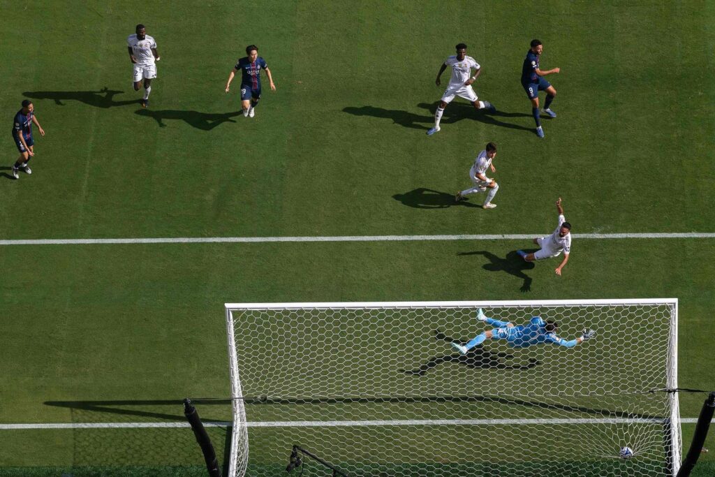 la presse étrangère enchantée par la « leçon de football » contre le Real Madrid