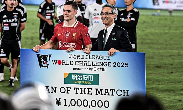 فلوريان فيرتس يحصل على شيك بقيمة 6000 يورو بعد أول هدفه له بقميص ليفربول