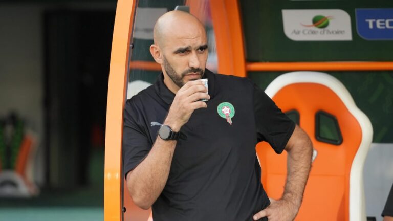 الركراكي يتنفس الصعداء، دفاع الأسود جاهز