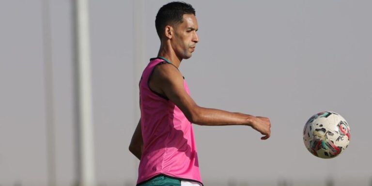 الحماس والانضباط ...الرجاء يعلق وينشر فيديوهات تدريباته بأكادير