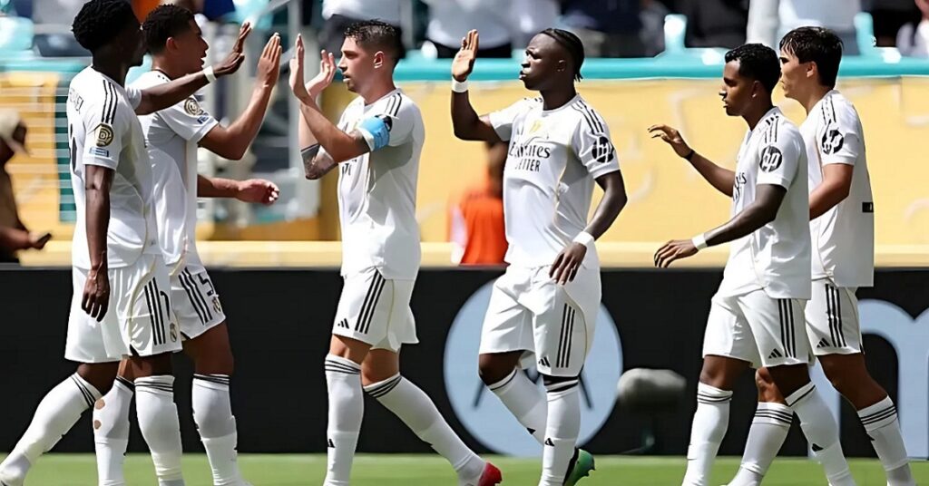 إنذار خطير لريال مدريد! نجم الفريق الشاب في مفاوضات صفقة غامضة. 1 انذار أحمر لريال مدريد! جوهرته الشابة على طاولة مفاوضات صفقة غامضة – الجول