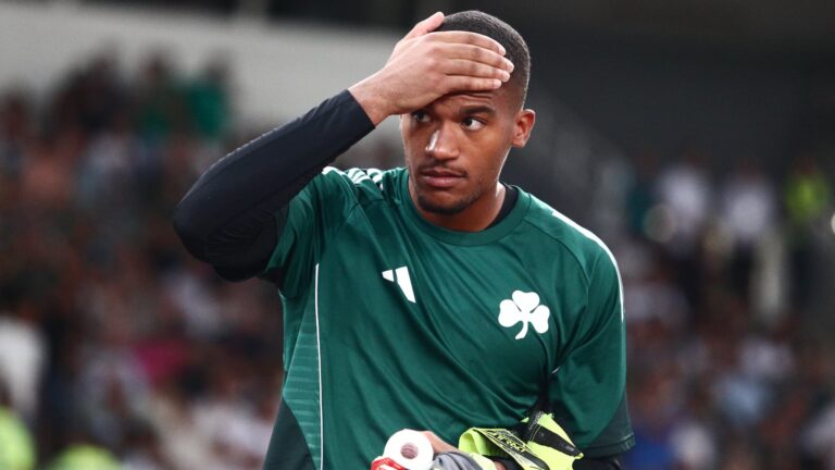 Alban Lafont tourne la page des Bleus, le gardien appelé pour la première fois avec la Côte d'Ivoire