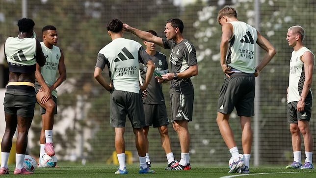 مدرب ريال مدريد تشابي ألونسو (غيتي)