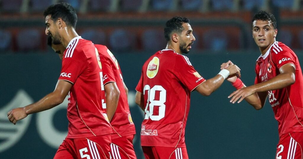 قرارات حاسمة في الأهلي.. ريفيرو يلوح بالتجميد، متعب يعتبر الرحيل صدمة، وتطورات مثيرة بشأن انتقال نجم الفريق إلى الزمالك! 1 قرارات نارية داخل الأهلي.. ريفيرو يهدد بالتجميد، متعب يصف الرحيل باللطمة، ورد مفاجئ بشأن انتقال نجم الفريق إلى الزمالك!