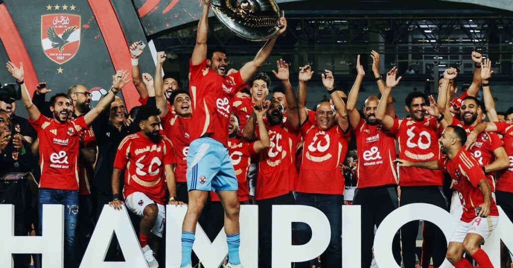 زلزال في الأهلي.. قرار المحكمة يُقرب بيراميدز من لقب الدوري وريفيرو يفجر مفاجآت صادمة داخل التتش بخسارة 70 مليون ومصير عمر كمال يشعل الأجواء في القلعة الحمراء