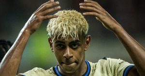 توتر خفي داخل برشلونة... يامال يتحرك في الكواليس لإنقاذ مصير زميله المهدد بالرحيل!