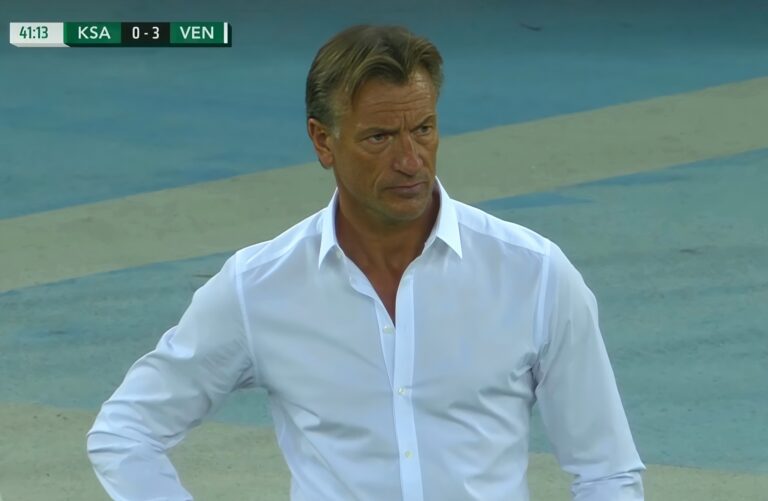 الاتحاد الجزائري يعتزم إنهاء ارتباطه بمدرب المنتخب بيتكوفيتش بعد انتهاء تصفيات كأس العالم، وبدء البحث عن بديل.