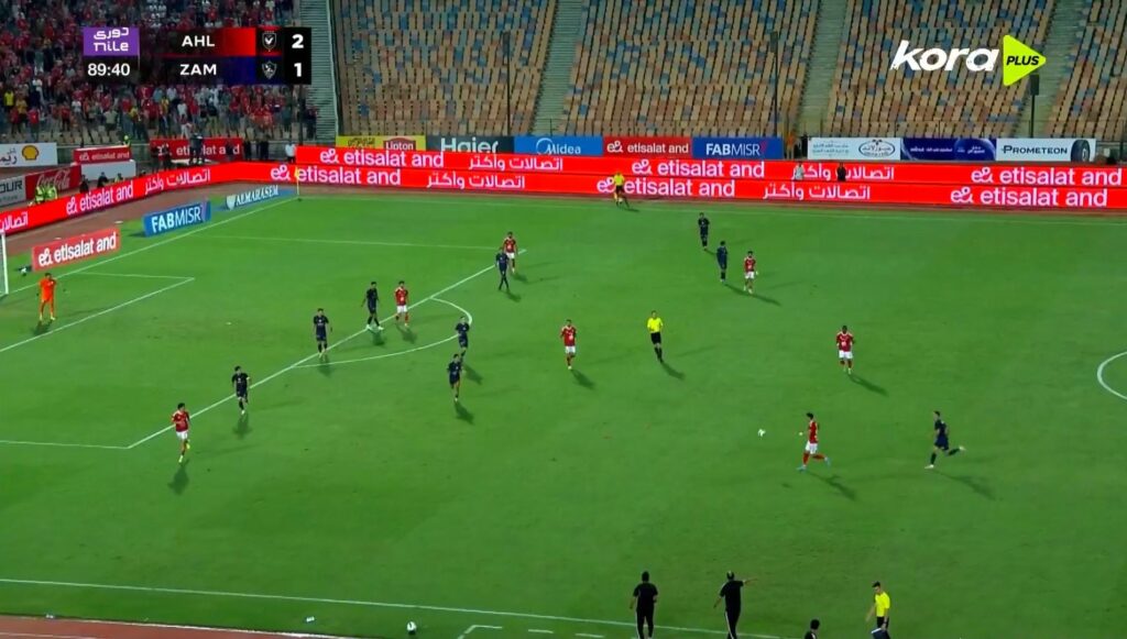 القمة المصرية: الزمالك يسجل أولاً، لكن الأهلي يعود وينتصر بهدف مثير في دربي مثير.
