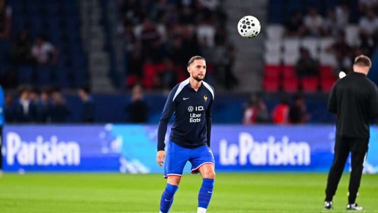 Ici c'est Paris? Rabiot et Deschamps hués par le public du Parc des Princes avant France-Islande